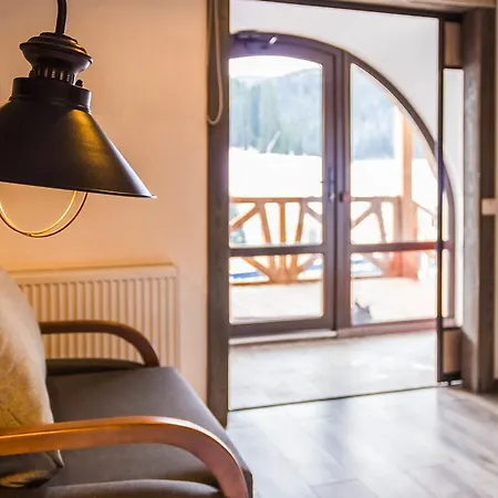 Crepdechine 2* Boekovel