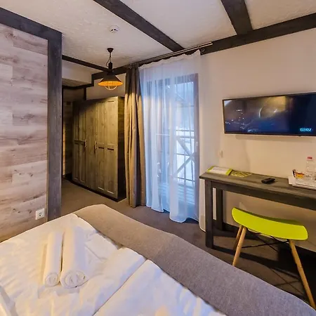 Crepdechine Hotel Boekovel