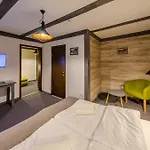 Hotel Crepdechine